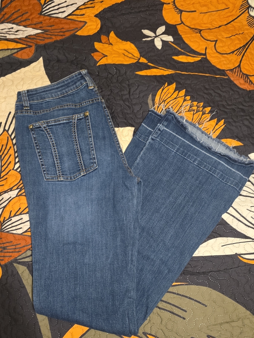 Women's Blue Frayed Hem Jeans